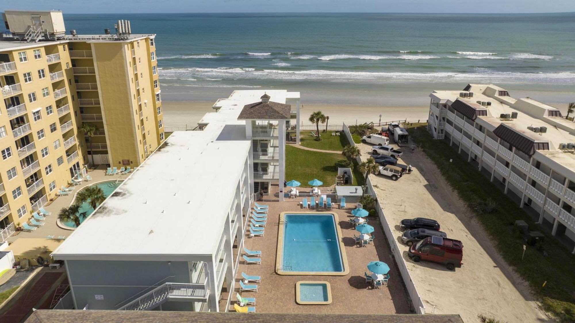 Coastal Waters 107 - A Studio Poolside Retreat New Smyrna Beach Εξωτερικό φωτογραφία